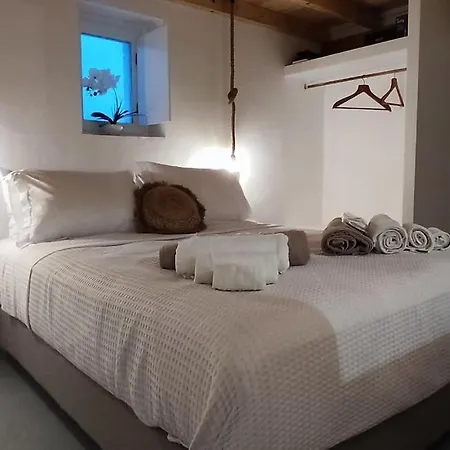 Holiday home Red Harmony Stone House Akrotiri (Santorini)