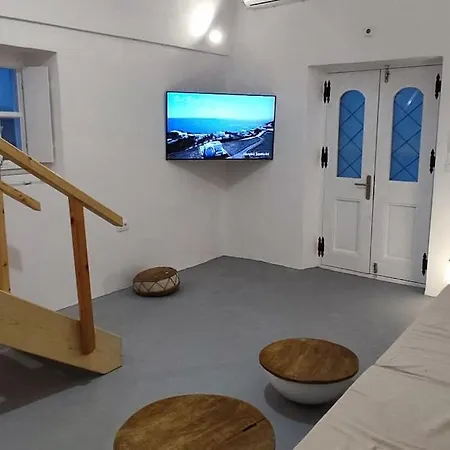 Red Harmony Stone House Holiday home Akrotiri (Santorini)
