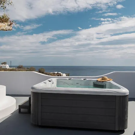 Red Harmony Stone House Holiday home